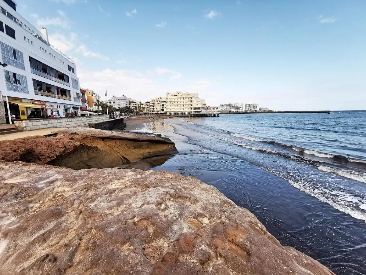 Home2Book Bright Penthouse Medano, Terrace & Pool 厄尔梅达诺